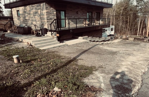 Dunsford House | Places to Stay bbq ac Heat Parking Wiffi