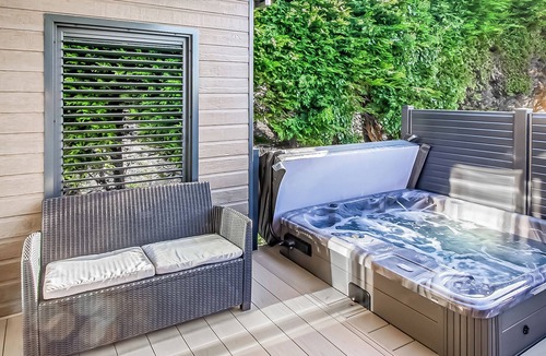 Ayr Cottage | Pladda Pod with Hot Tub S