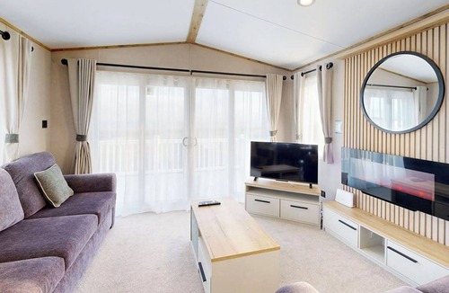 Crowle House | Platinum 3 Bedroom Pet