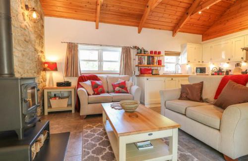 Mabe House | Pond Cottage
