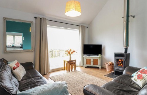 Gruline House | Poppies Cottage