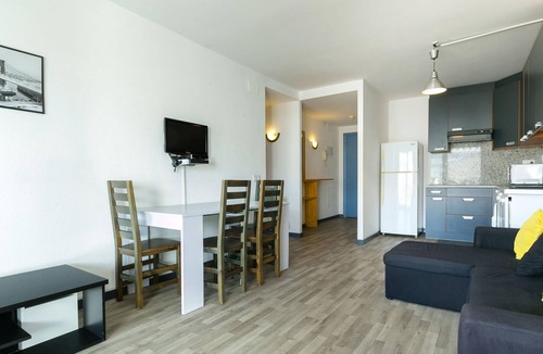 Santa Margarida Apartment | PORT CANIGÓ I 138 -Very nice and bright apartment with shared swimming-pool.