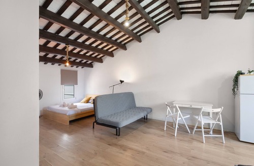 Arenys de Mar Apartment | Portblanc Front Apartment with Sea Views, Wi-Fi and Air Conditioning