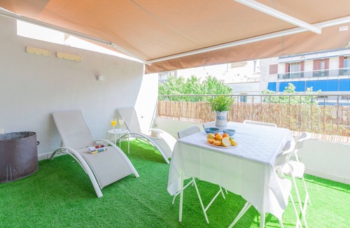 Museo Apartment | PRADA PENTHOUSE (terrace, free WIFI, A/C, central, spacious, bright, elegant)