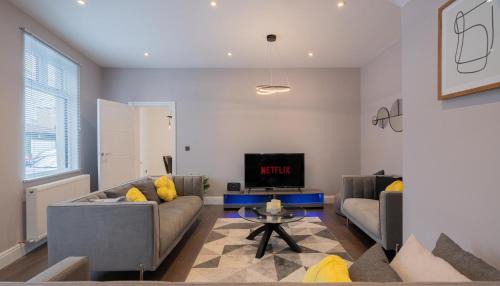 Northumberland Park House | Premium 3 Bedroom Home by D3 Short Stay Sleeps 9 High Speed Wi-Fi