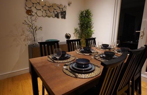 Loughton House | Premium 3BR House - Loughton - by Rent Squared LTD
