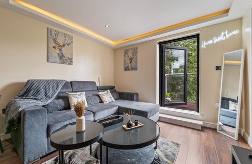 Barnhill Apartment | Premium Apartment Steps from Wembley Park
