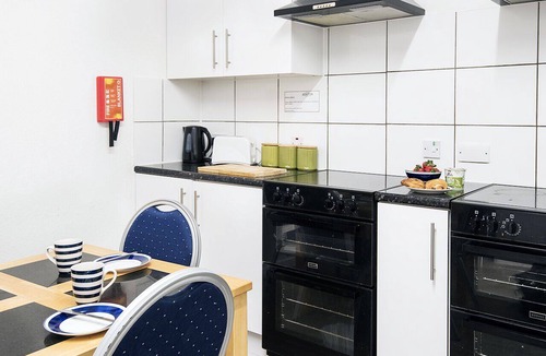 Taunton Hotel | Premium Single Ensuite at Royal Ashton Town House