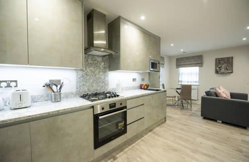 Reading Apartment | Premium Twin Apartment with Gated Parking