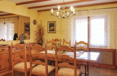 Calonge Villa | Pretty Villa with Sun Loungers
