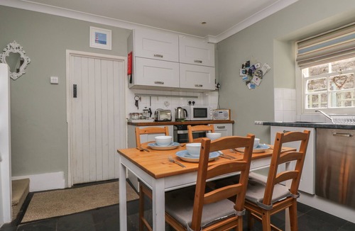 Mabe Cottage | PRIMROSE COTTAGE, pet friendly, character holiday cottage in Penryn