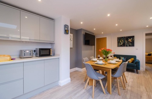 Leiston Cottage | Primrose Cottage - sleeps 6 guests in 3 bedrooms