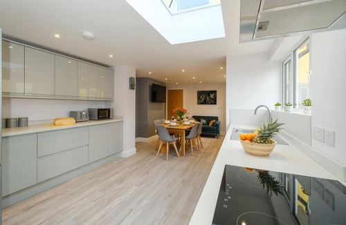 Leiston Cottage | Primrose Cottage - sleeps 6 guests in 3 bedrooms