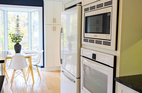 Dashwood Cottage | Private 4 Bed, 2 Bath Lakefront Home on Lake Huron