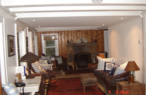 Fort Erie House | Private Beachfront Home on shores of Lake Erie
