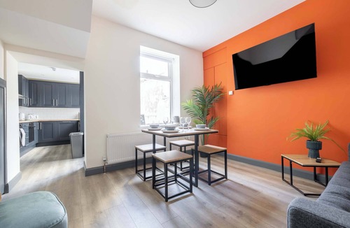 Bogside Apartment | Private Double Rooms with Ensuite In Derry City Centre