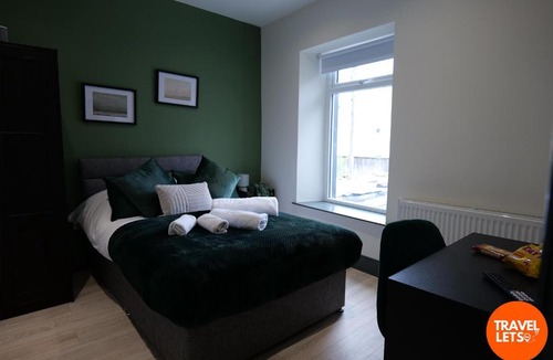 Londonderry Apartment | Private Double Rooms By Travel Lets Short Term Rental Agency Derry