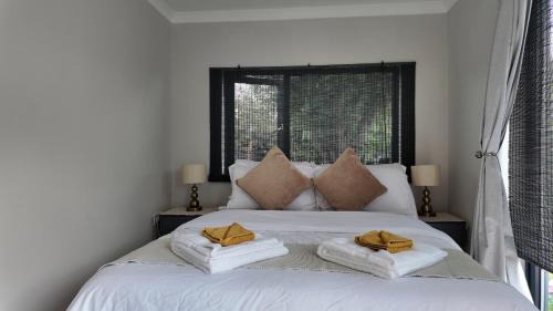 Potters Bar House | Private Garden Guest House-Patio and Garden Views