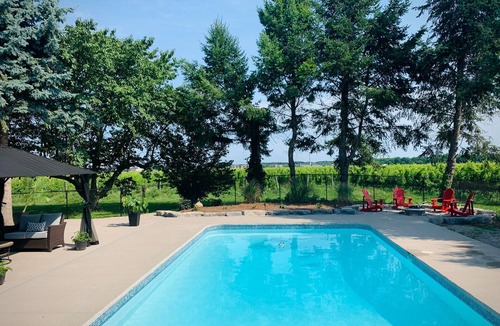 Niagara-on-the-Lake House | Private home, hot tub, in-ground pool, vineyard views.