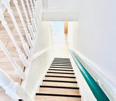 Rochdale House | Private Modern 2 Bedroom Home with Lounge and Kitchen