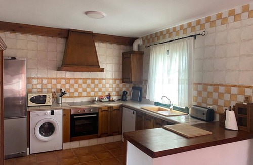 Conil de la Frontera House | Private pool, beautiful landscaped garden, covered barbecue terrace, 2 bathrooms - Casa Arenas -