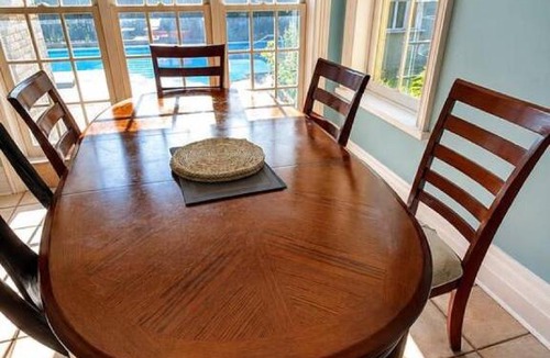 Cobourg House | Private Pool Retreat 6BR 3.5 BA BBQ and Firepit