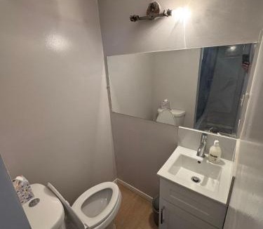 Malton House | Private Room Near Airport D89