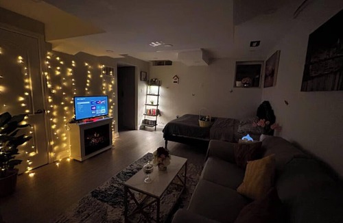 Milton Apartment | Private Studio- Cozy, Comfort,Convenience