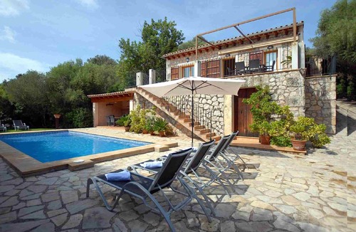 Buger Cottage | Puchet villa with private pool and panoramic views