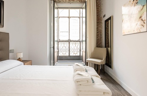 Sol Apartment | PUERTA DEL SOL CITY CENTER WITH BALCONY