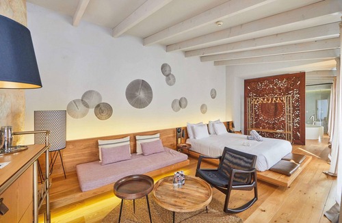 La Llotja-Born Hotel | Puro Oasis Urban Hotel