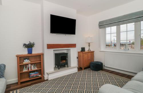 Poole House | Quay Cottage - Sea View