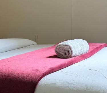 Trinity House | Quick Stay Spot City & Airport Close