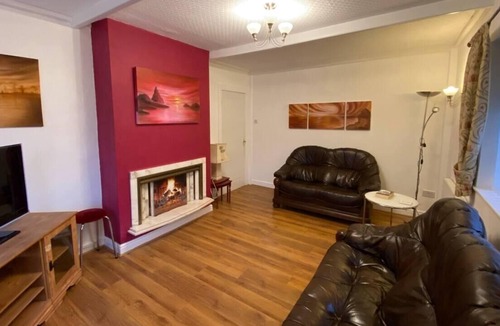 Thornton-Cleveleys Cottage | Quiet secluded two bedroom bungalow with parking