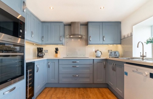 Tighnabruaich Cottage | Quiet village location with stunning loch views, sleeps 6