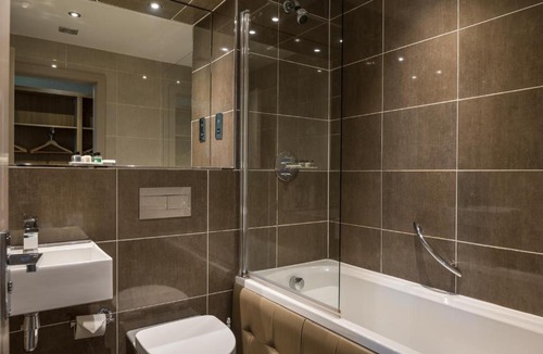Larkhall Hotel | Radstone Hotel