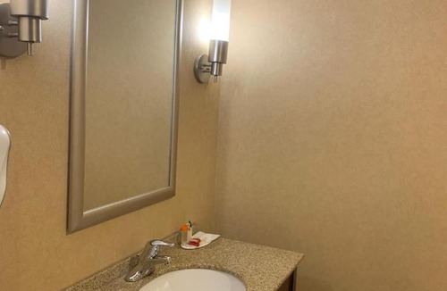 Fallsview Hotel | Ramada by Wyndham Niagara Falls/Fallsview