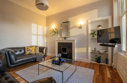 Motherwell House | Ravenswood Stunning Historic 1910 Sandstone Villa