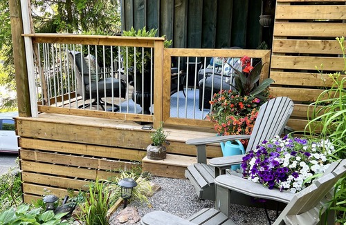Central Elgin Apartment | Relaxing Erie Rest Retreat- water views- 2 min walk to the beach!