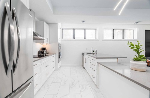 Downtown London Condo | RentX| Downtown London/2bd/2Bath