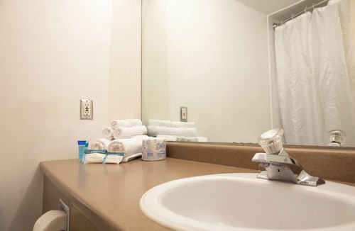 Sarnia Hotel | Residence & Conference Centre - Sarnia