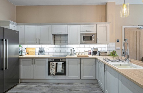 Rhyd-y-clafdy Apartment | Retreat in Pwllheli near Blue Flag Beaches