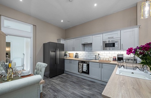 Rhyd-y-clafdy Apartment | Retreat in Pwllheli near Blue Flag Beaches