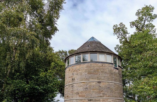 Dalmeny Apartment | Retreat to the Water Tower