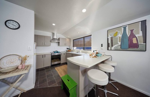 Kaikoura House | Revive House | Comfortable Base | Entire Complex - KK31931