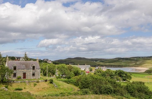 Bettyhill House | Rhianchaitel House
