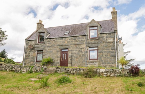 Bettyhill House | Rhianchaitel House