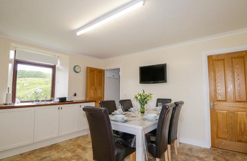 Bettyhill House | Rhianchaitel House