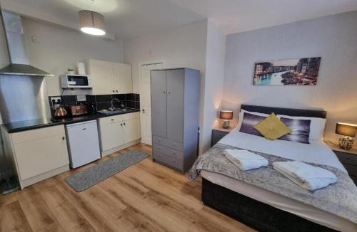 Watford House | Ricky Road Guest House