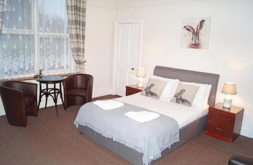 Watford House | Ricky Road Guest House
